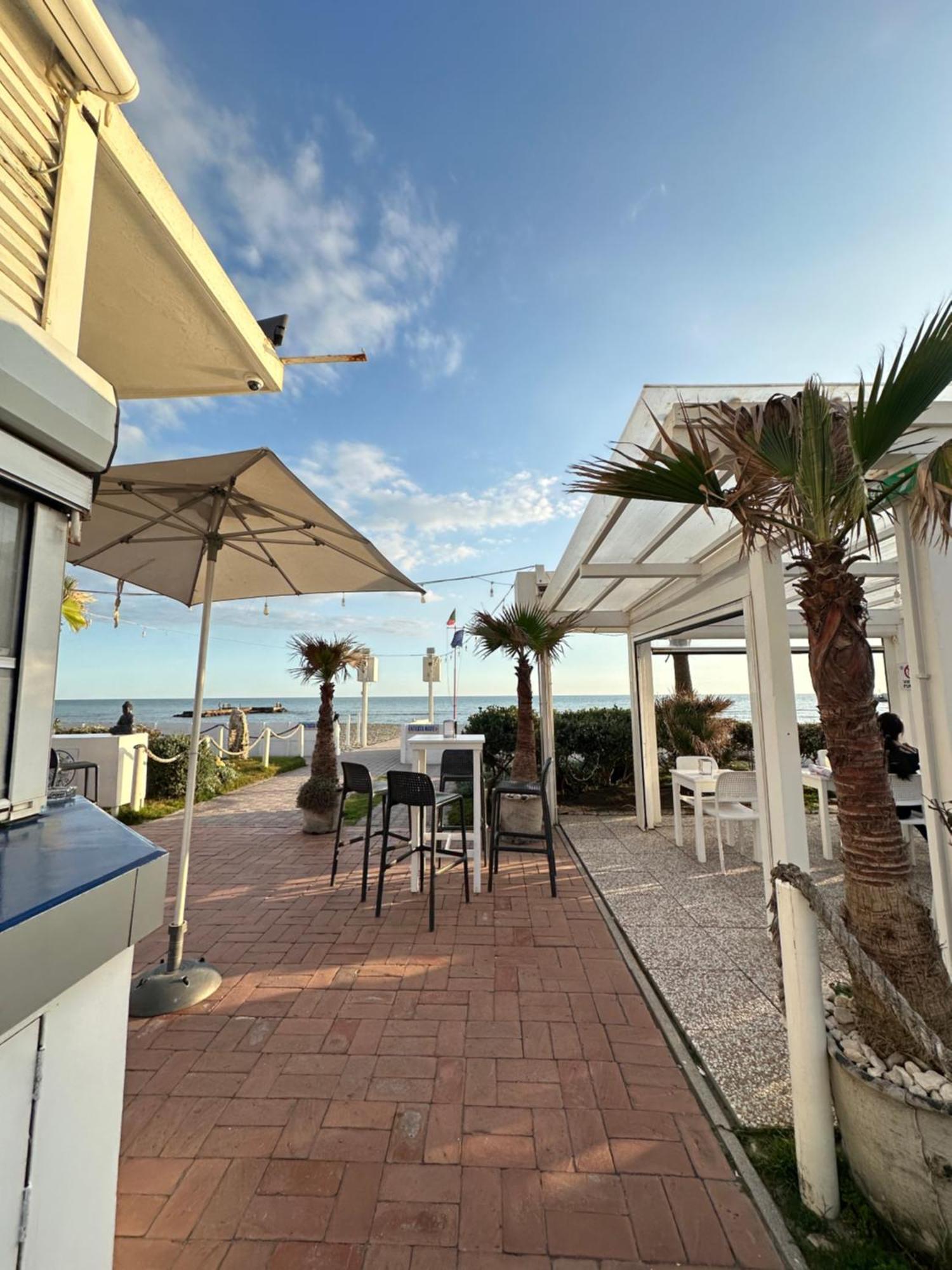 Апартаменты Penthouse Salus Sea View Terrace Лидо-ди-Остия Экстерьер фото